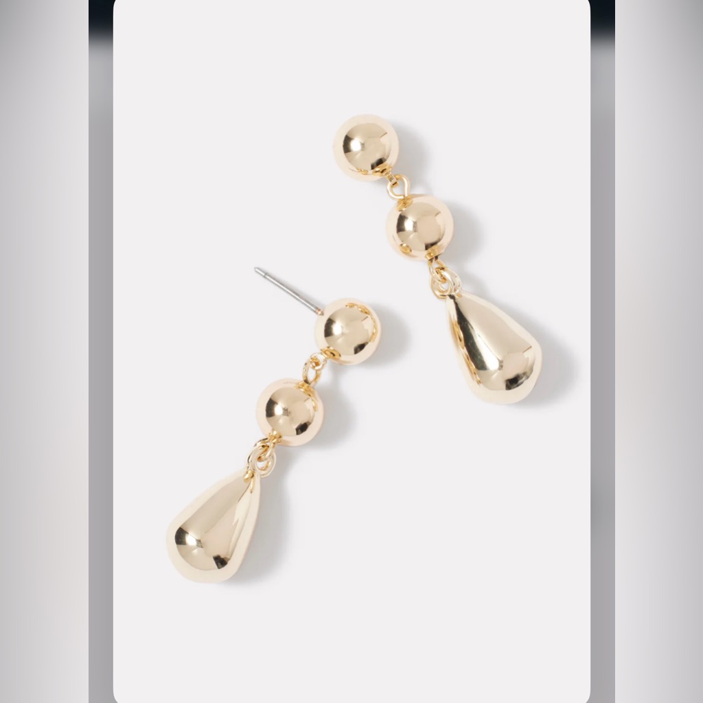 Evereve Delia Drop Earring